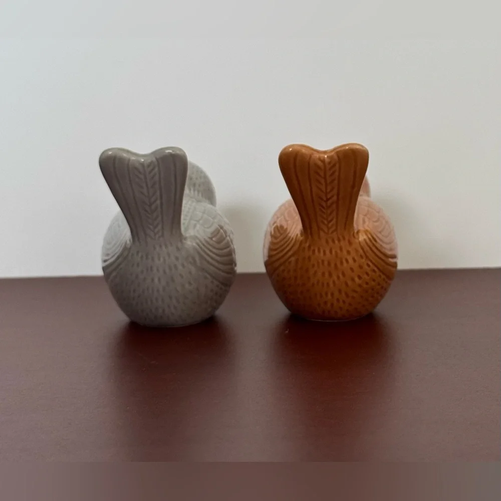 Hallmark Decorative Ceramic Bird Salt And Pepper Shakers- Gray and Brown - Picture 4 of 11